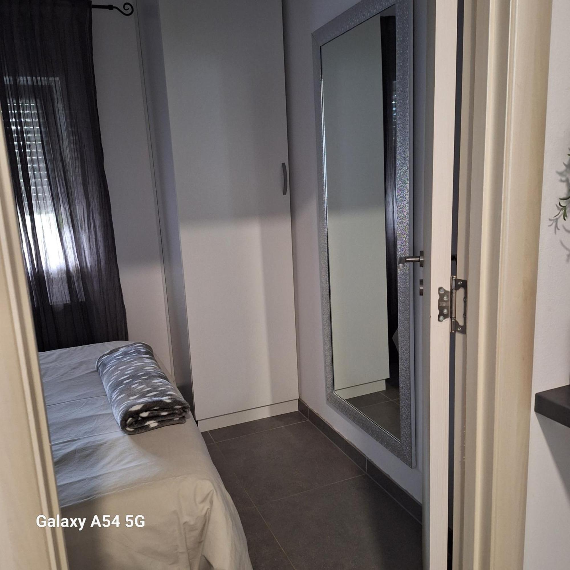 Studio Apartmani Louis I Lola 萨格勒布 外观 照片