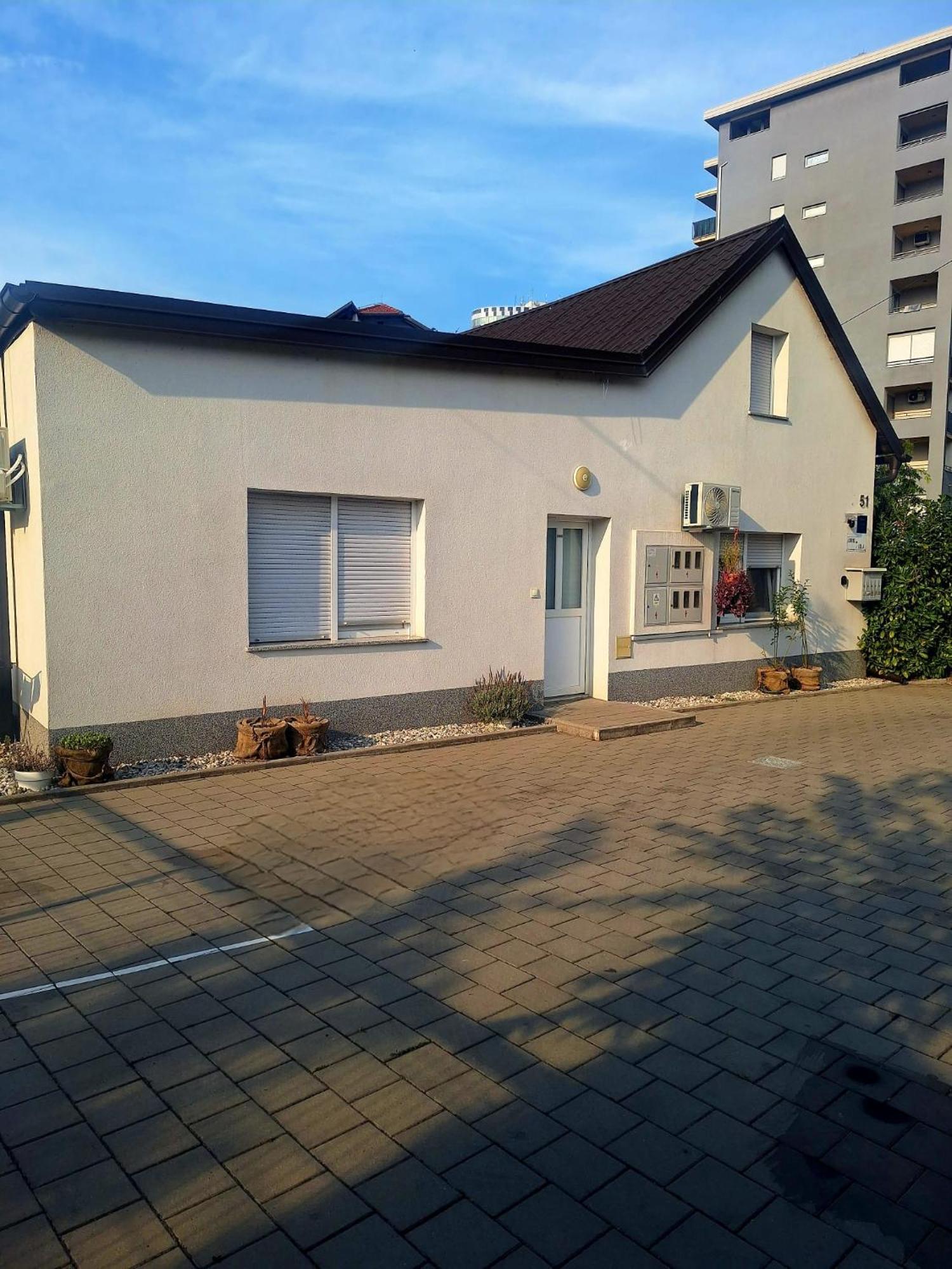 Studio Apartmani Louis I Lola 萨格勒布 外观 照片